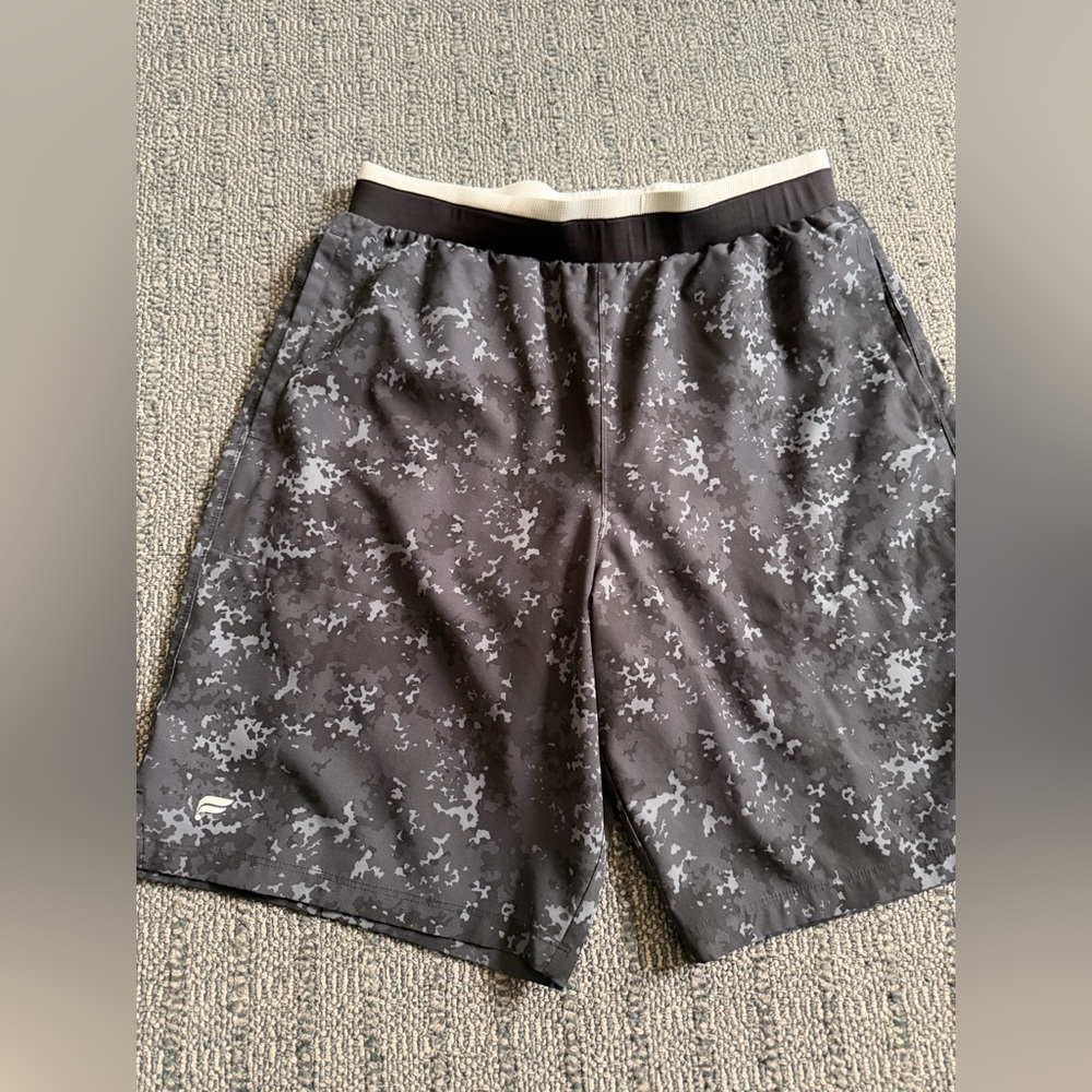 Guc Fabletics lined 9” Men's Shorts. Comfy and stretchy Sz M. - Picture 4 of 8